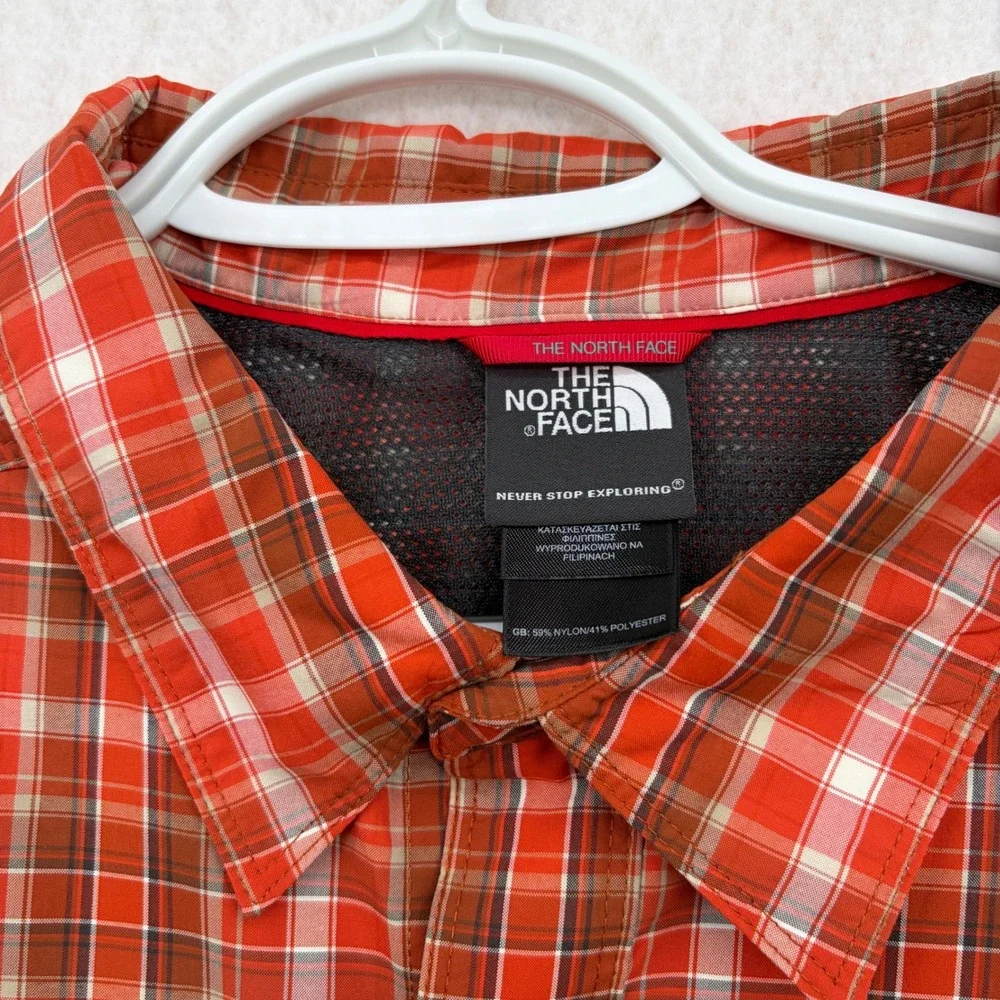 The North Face Mens XL Orange Plaid Short Sleeve Hiking Button Down Mesh Back